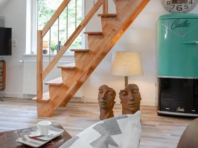 Bude-2 아파트 부숨